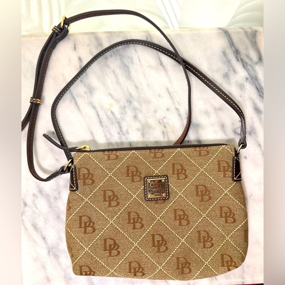 Dooney and Bourke Vintage Monogram Crossbody LNC